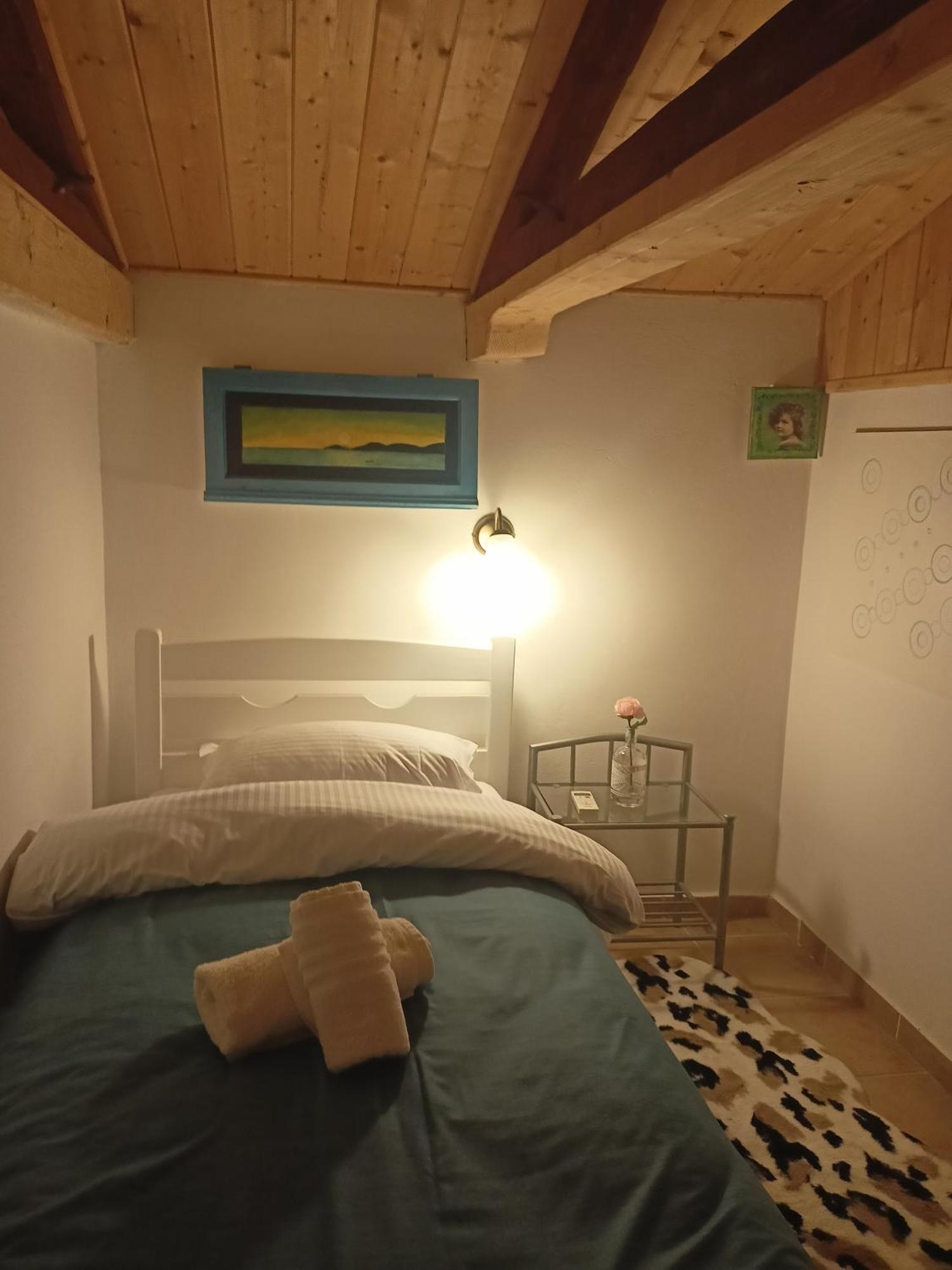 Pensjonat Hydra Memories House Zewnętrze zdjęcie